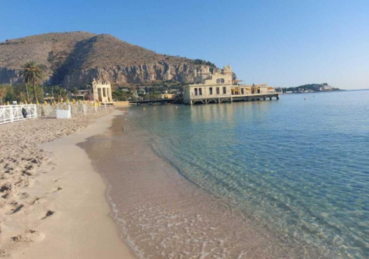 Casa Vacanza A 11 Km Dall'Aeroporto Di Palermo كاريني المظهر الخارجي الصورة