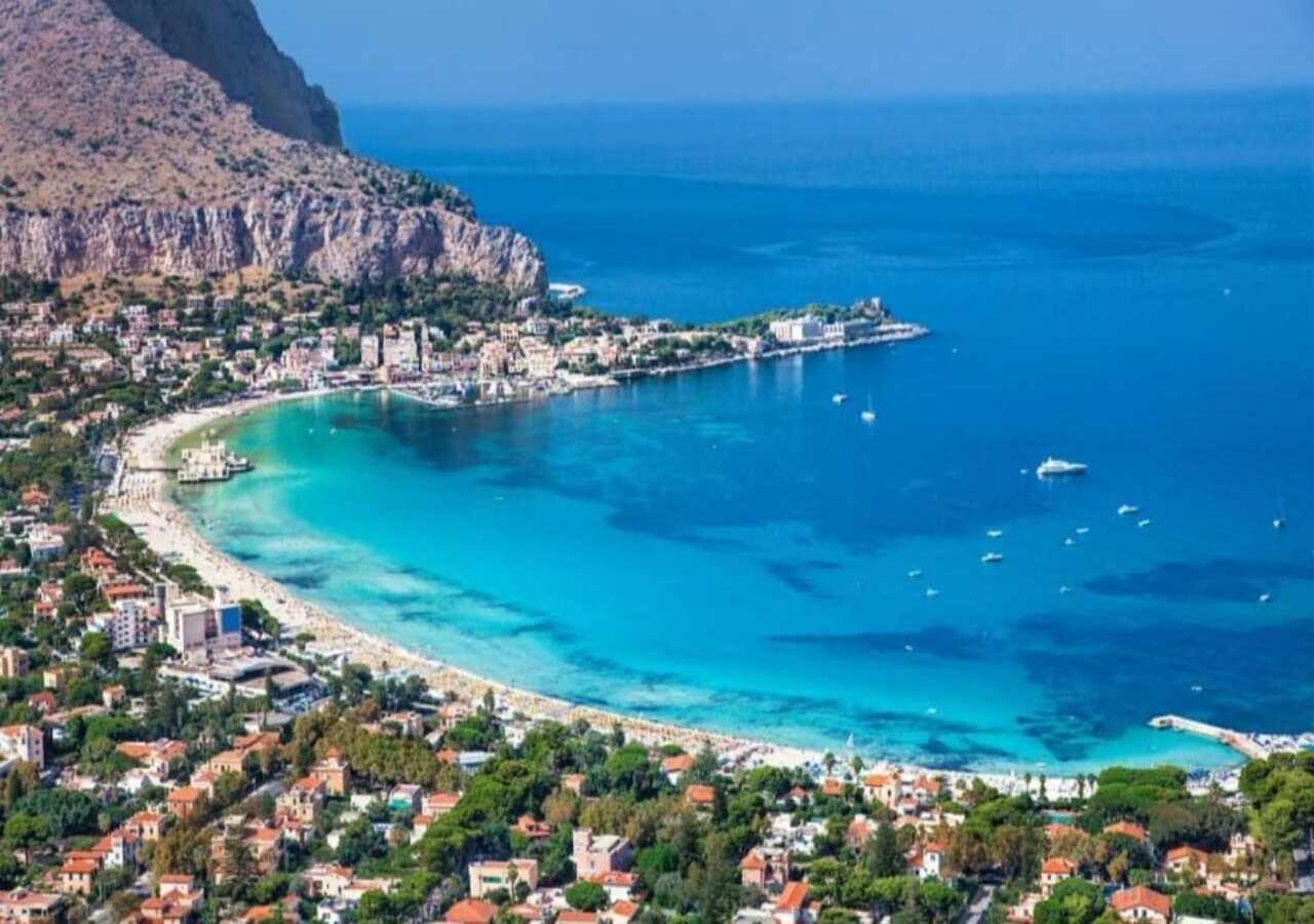Casa Vacanza A 11 Km Dall'Aeroporto Di Palermo كاريني المظهر الخارجي الصورة